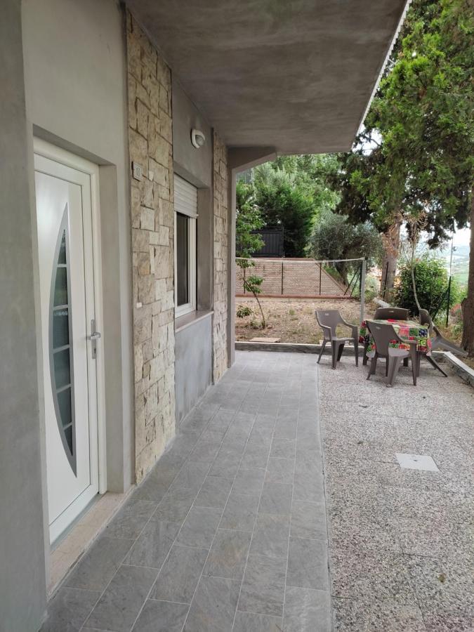 Villa Paoletti, Appartamento Confortevole Nel Cuore Di Gradara Bagian luar foto