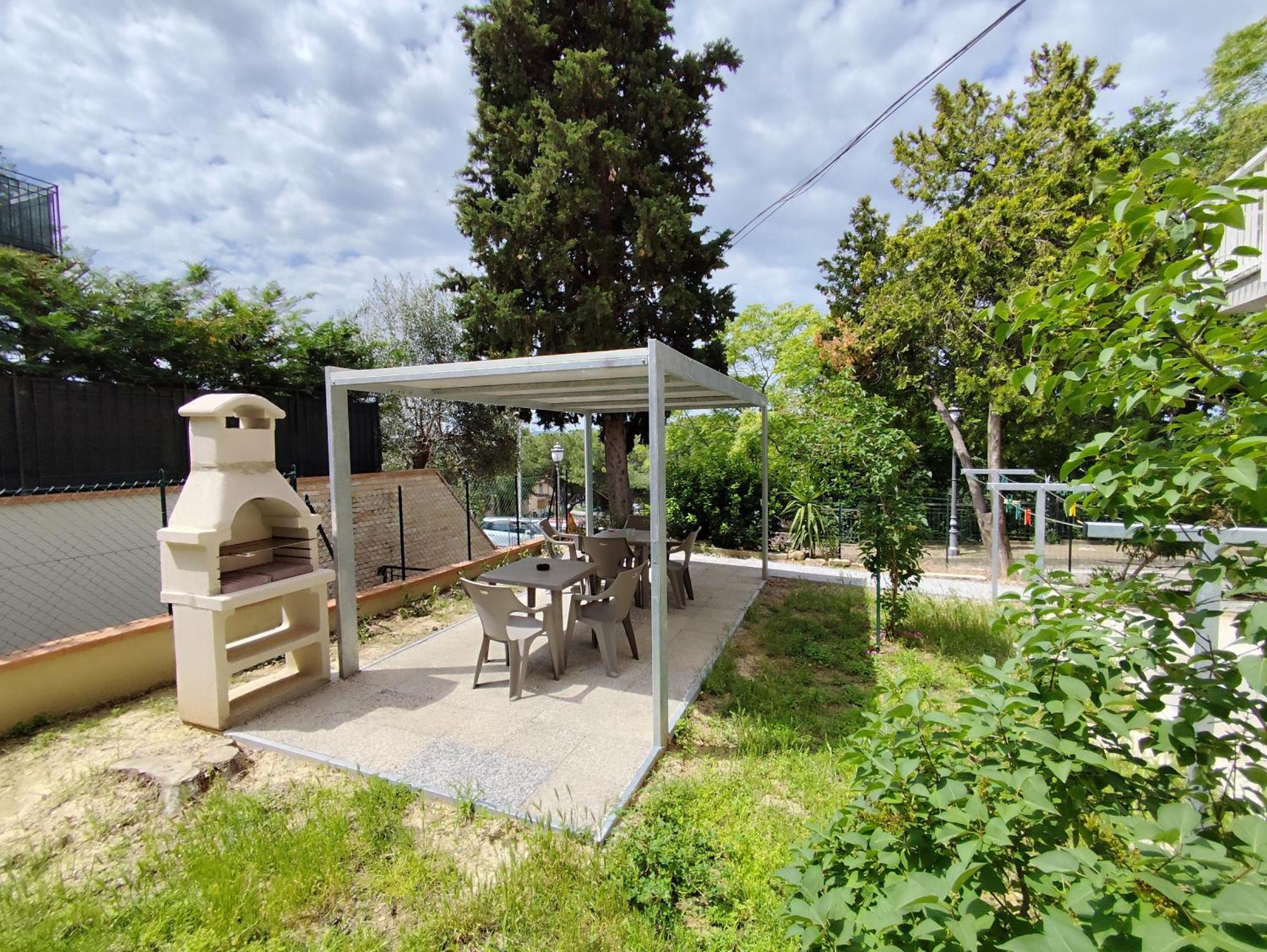 Villa Paoletti, Appartamento Confortevole Nel Cuore Di Gradara Bagian luar foto